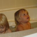 Принимают ванну / Taking a bath