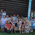 В рыбаках. Во дворе у дома